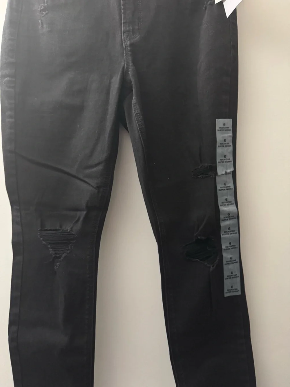 Old Navy Black Rockstar Super Skinny Jeans - Picture 3 of 10